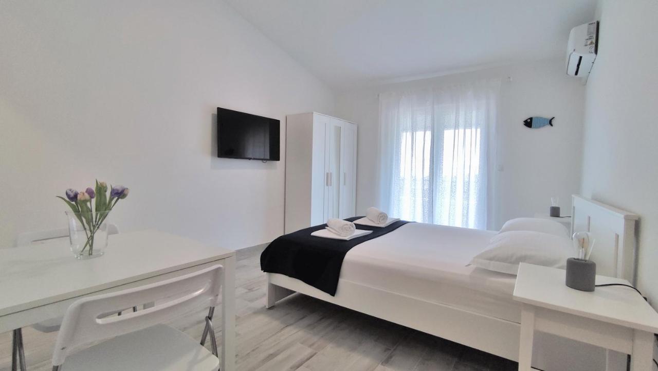 Apartmani Bodo Drvenik  Zewnętrze zdjęcie